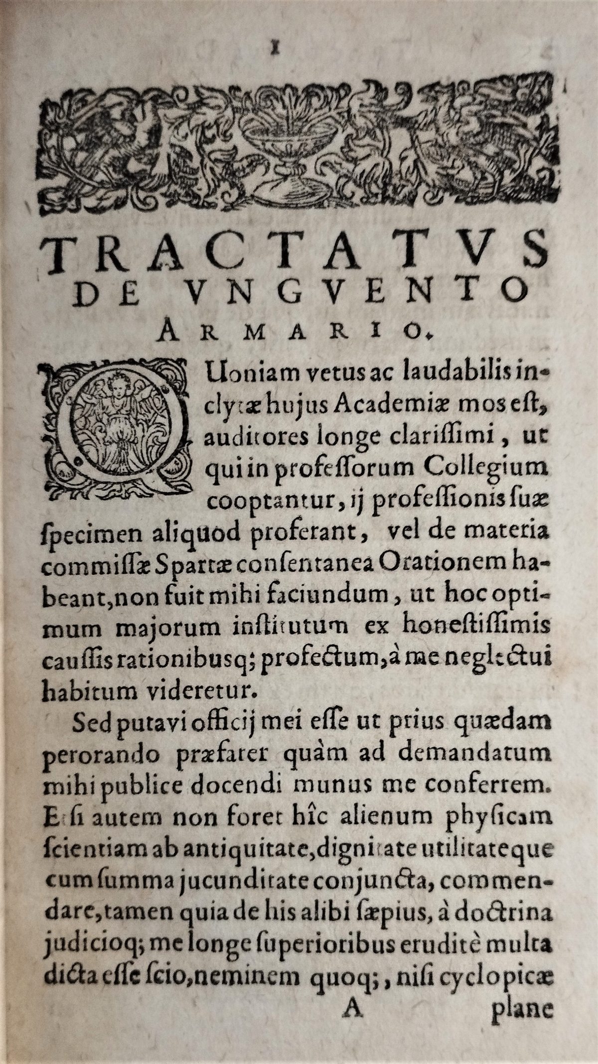 Page 1 in a 17th-century printed book, with a decorative woodcut above Latin text headed 'Tractatus de unguento armario'.