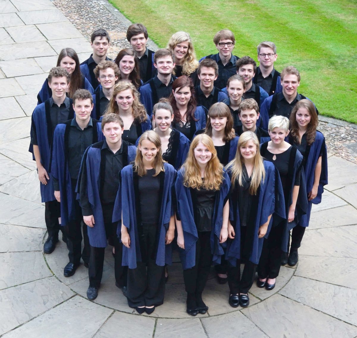 Choir in the round 2015